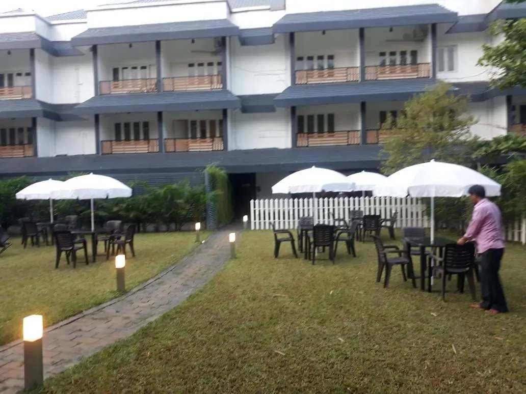 Hotel Emperor-Hotel Rachana Continental Pvt Ltd Kizhake Chālakudi India